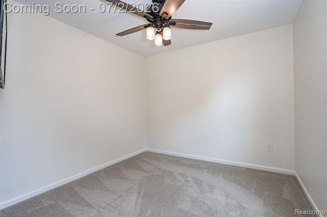 425 Knollwood Drive, Ortonville, MI 48462