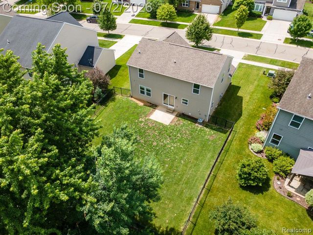 425 Knollwood Drive, Ortonville, MI 48462