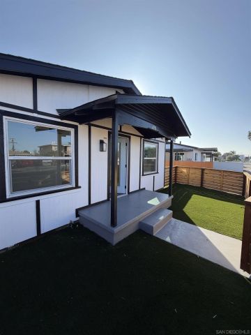 698 J St, Chula Vista, CA 91910