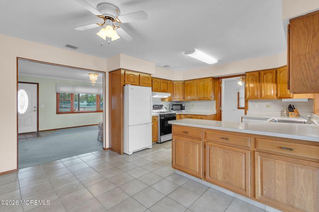 1964 Seaman Court, Toms River, NJ 08753