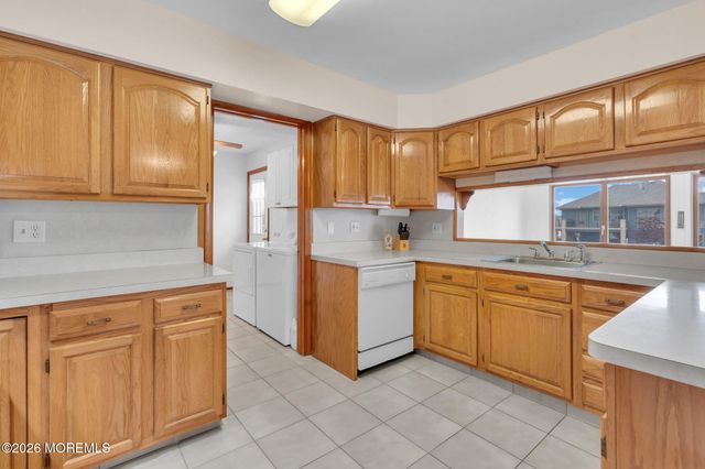 1964 Seaman Court, Toms River, NJ 08753