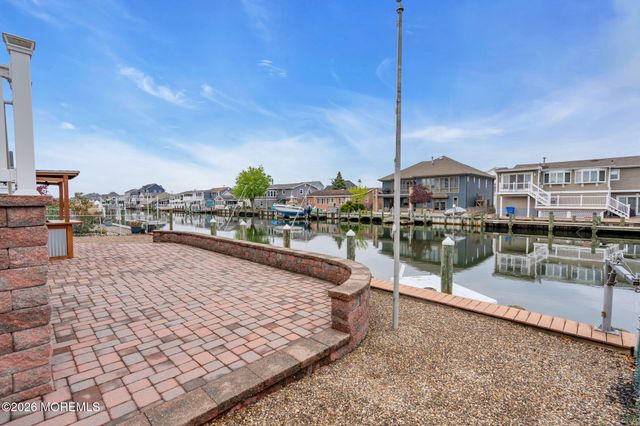 1964 Seaman Court, Toms River, NJ 08753