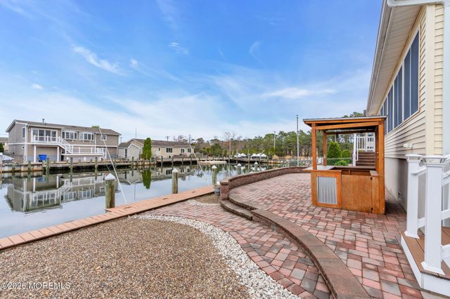 1964 Seaman Court, Toms River, NJ 08753