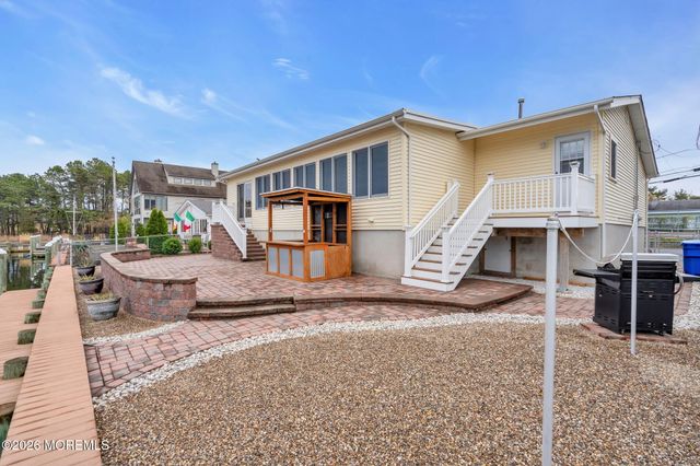 1964 Seaman Court, Toms River, NJ 08753