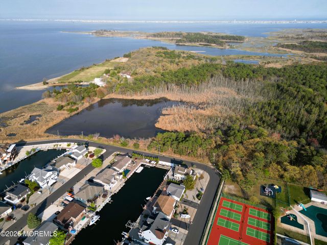 1964 Seaman Court, Toms River, NJ 08753