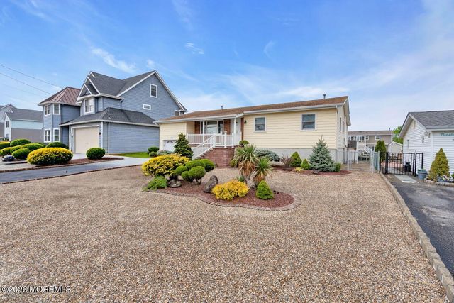 1964 Seaman Court, Toms River, NJ 08753