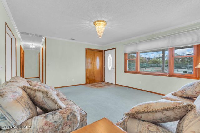 1964 Seaman Court, Toms River, NJ 08753