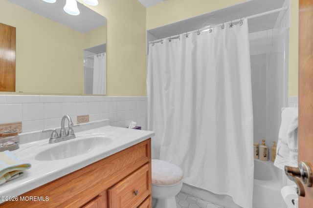 1964 Seaman Court, Toms River, NJ 08753