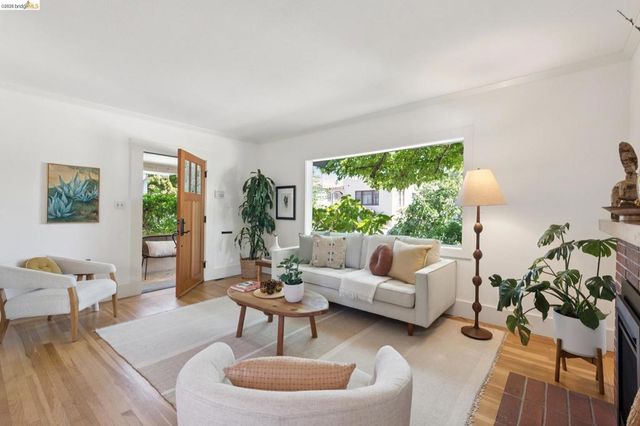 1645 Capistrano Ave, Berkeley, CA 94707