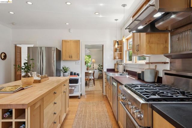1645 Capistrano Ave, Berkeley, CA 94707