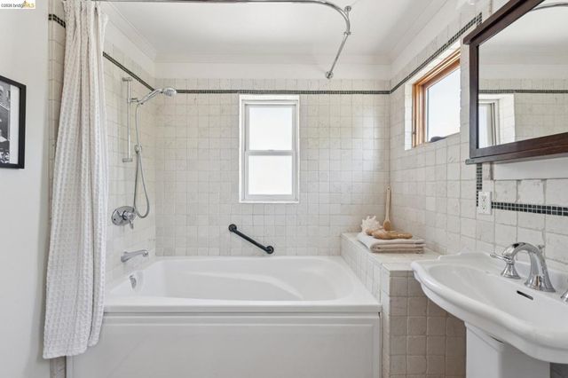 1645 Capistrano Ave, Berkeley, CA 94707