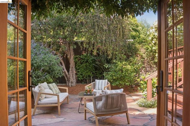 1645 Capistrano Ave, Berkeley, CA 94707