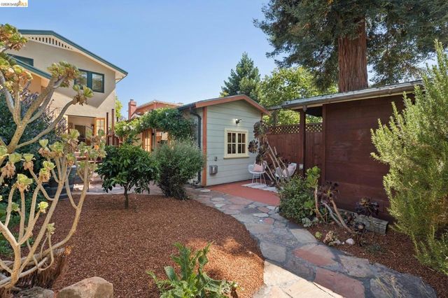 1645 Capistrano Ave, Berkeley, CA 94707