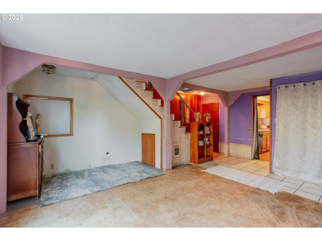 967 RAINBOW Dr, Springfield, OR 97477