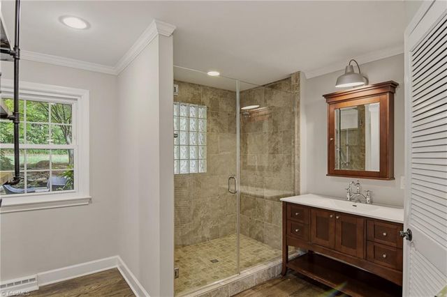1000 Huntingdon Road, Winston-salem, NC 27104