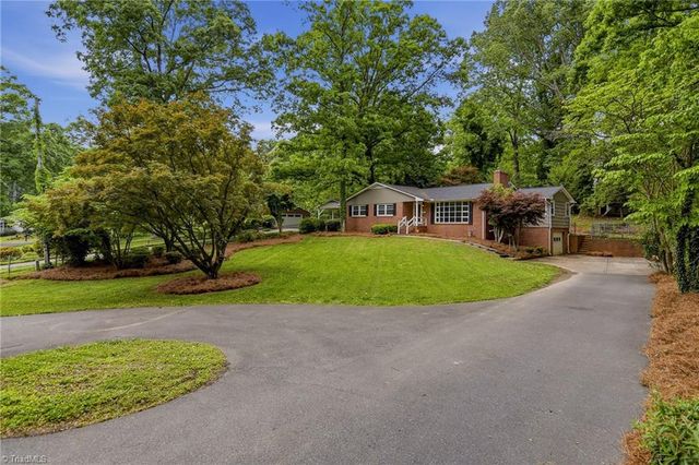 1000 Huntingdon Road, Winston-salem, NC 27104