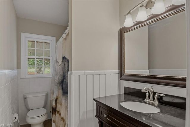1000 Huntingdon Road, Winston-salem, NC 27104
