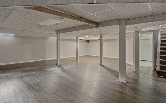 1000 Huntingdon Road, Winston-salem, NC 27104