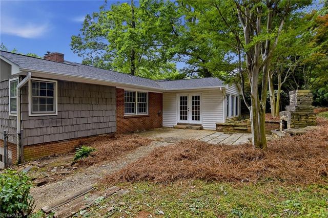 1000 Huntingdon Road, Winston-salem, NC 27104