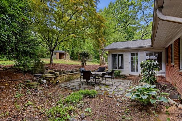 1000 Huntingdon Road, Winston-salem, NC 27104