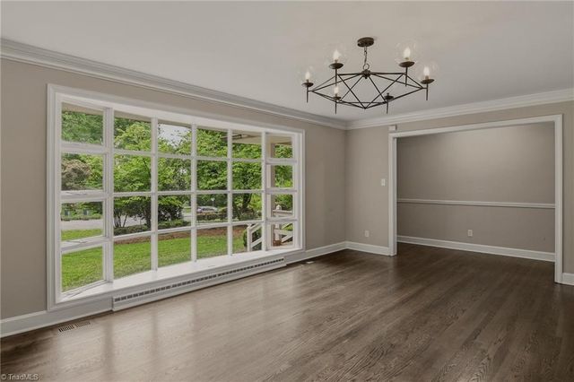 1000 Huntingdon Road, Winston-salem, NC 27104