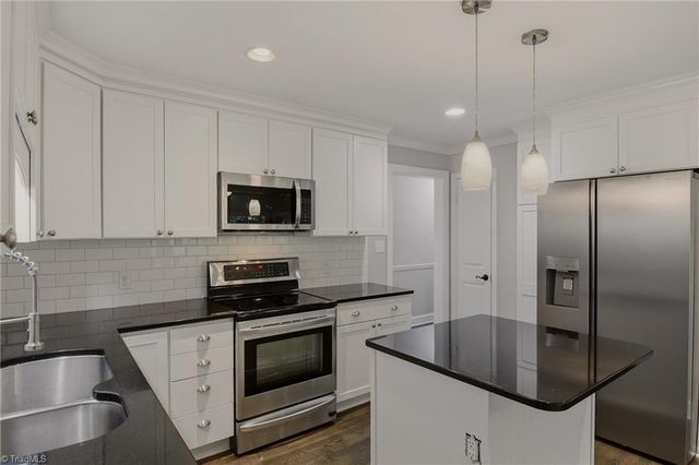 1000 Huntingdon Road, Winston-salem, NC 27104