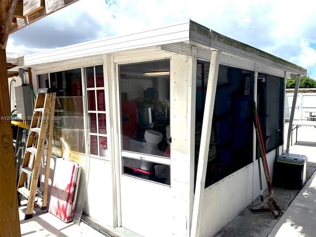 10401 NW 33rd Avenue, Miami, FL 33147