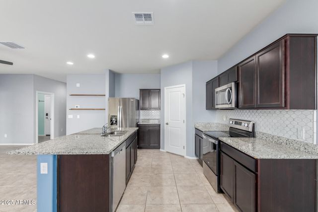 1016 W BEACON Drive, Casa Grande, AZ 85122