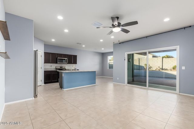 1016 W BEACON Drive, Casa Grande, AZ 85122