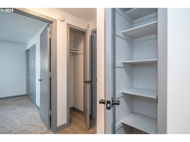 885 Ne SUNSET St 22, Roseburg, OR 97470