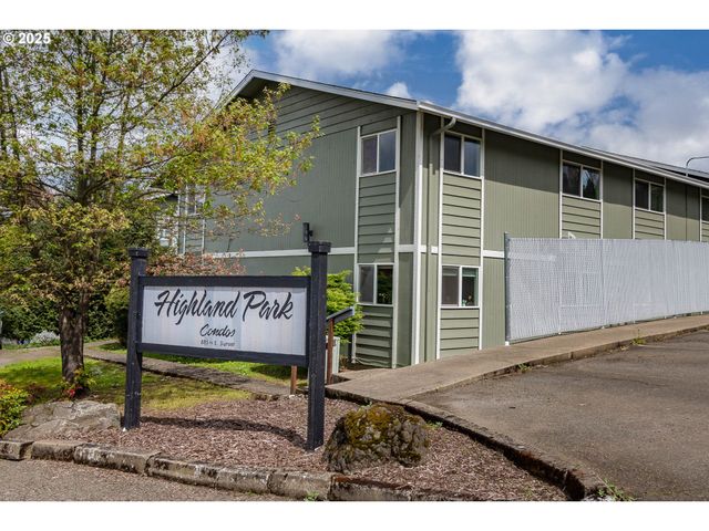 885 Ne SUNSET St 22, Roseburg, OR 97470