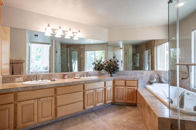 4332 Copper Cliff Ln, Modesto, CA 95355