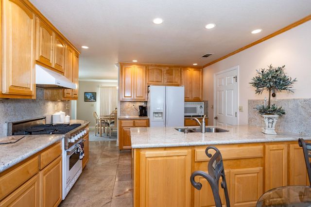 4332 Copper Cliff Ln, Modesto, CA 95355