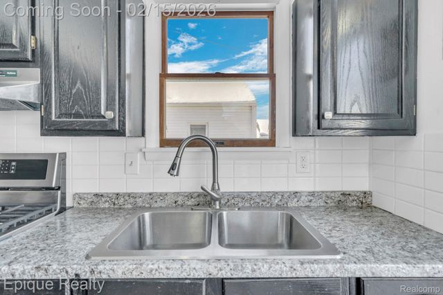 361 Buckingham Avenue, Flint, MI 48507