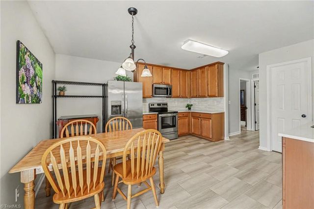4562 Westhill Place, Kernersville, NC 27284