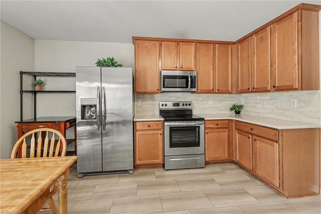4562 Westhill Place, Kernersville, NC 27284
