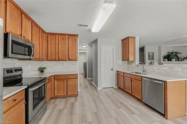 4562 Westhill Place, Kernersville, NC 27284
