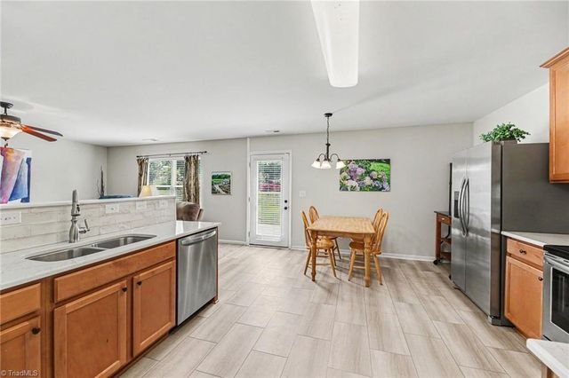 4562 Westhill Place, Kernersville, NC 27284