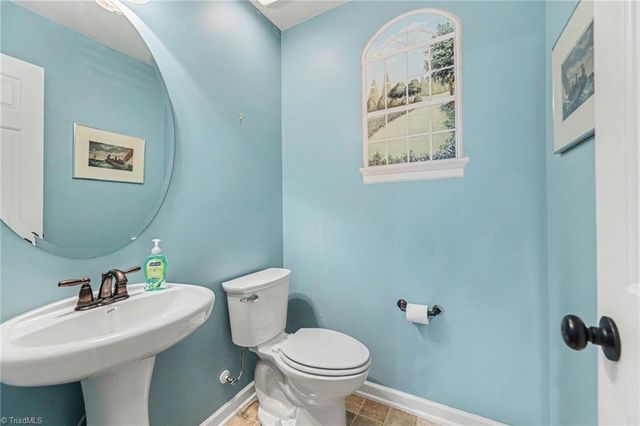 4562 Westhill Place, Kernersville, NC 27284