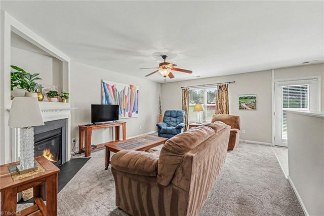 4562 Westhill Place, Kernersville, NC 27284