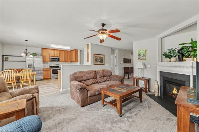 4562 Westhill Place, Kernersville, NC 27284