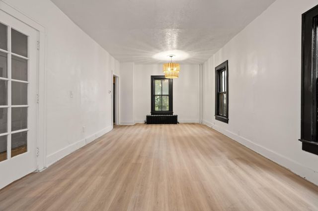 361 8th Avenue S, Fargo, ND 58103