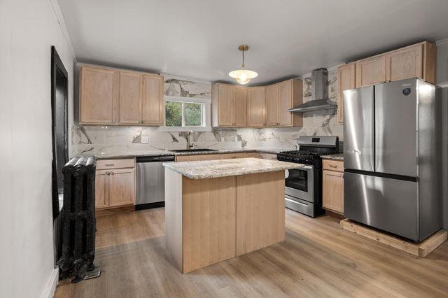 361 8th Avenue S, Fargo, ND 58103