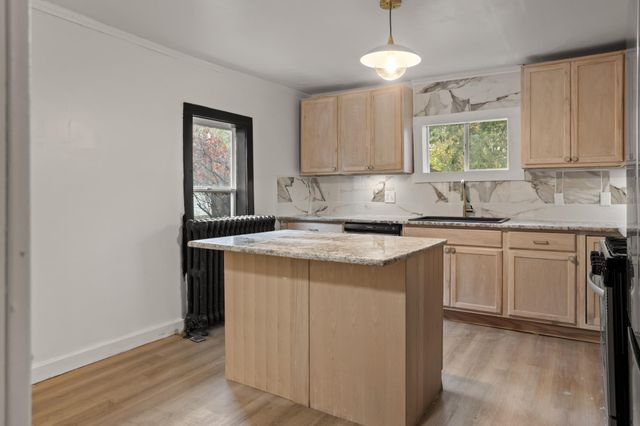 361 8th Avenue S, Fargo, ND 58103