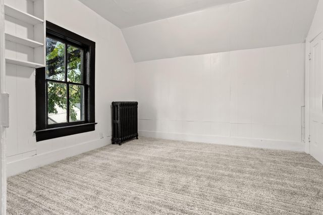 361 8th Avenue S, Fargo, ND 58103