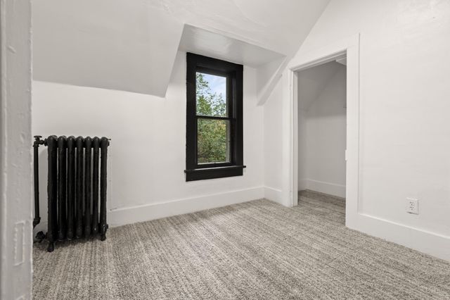 361 8th Avenue S, Fargo, ND 58103