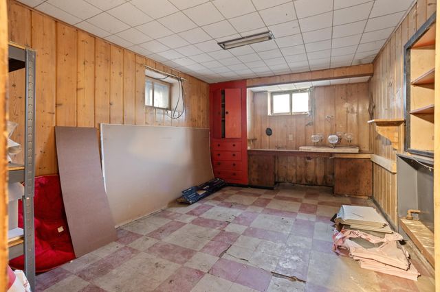 361 8th Avenue S, Fargo, ND 58103