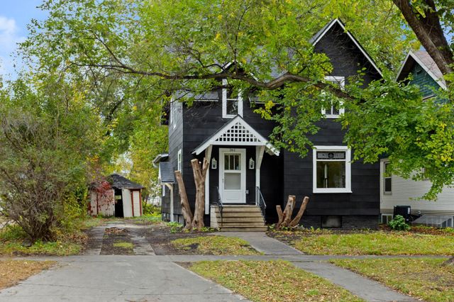 361 8th Avenue S, Fargo, ND 58103