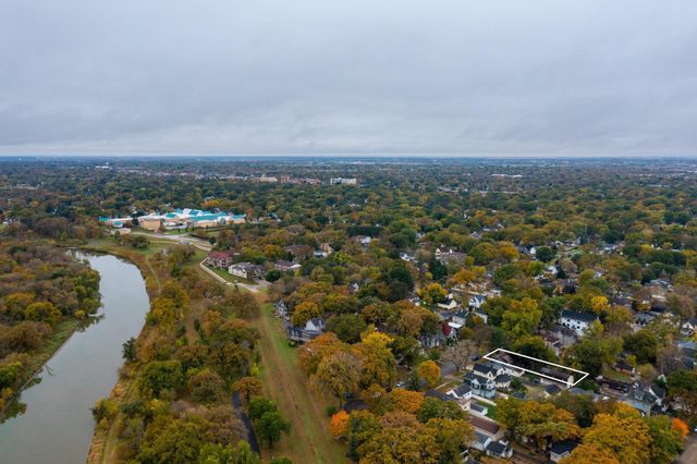 361 8th Avenue S, Fargo, ND 58103