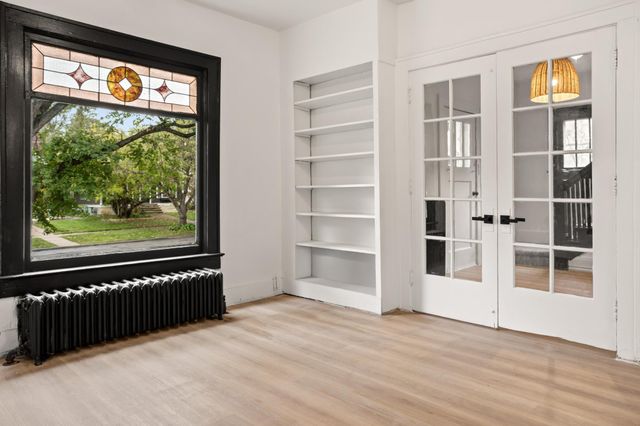 361 8th Avenue S, Fargo, ND 58103